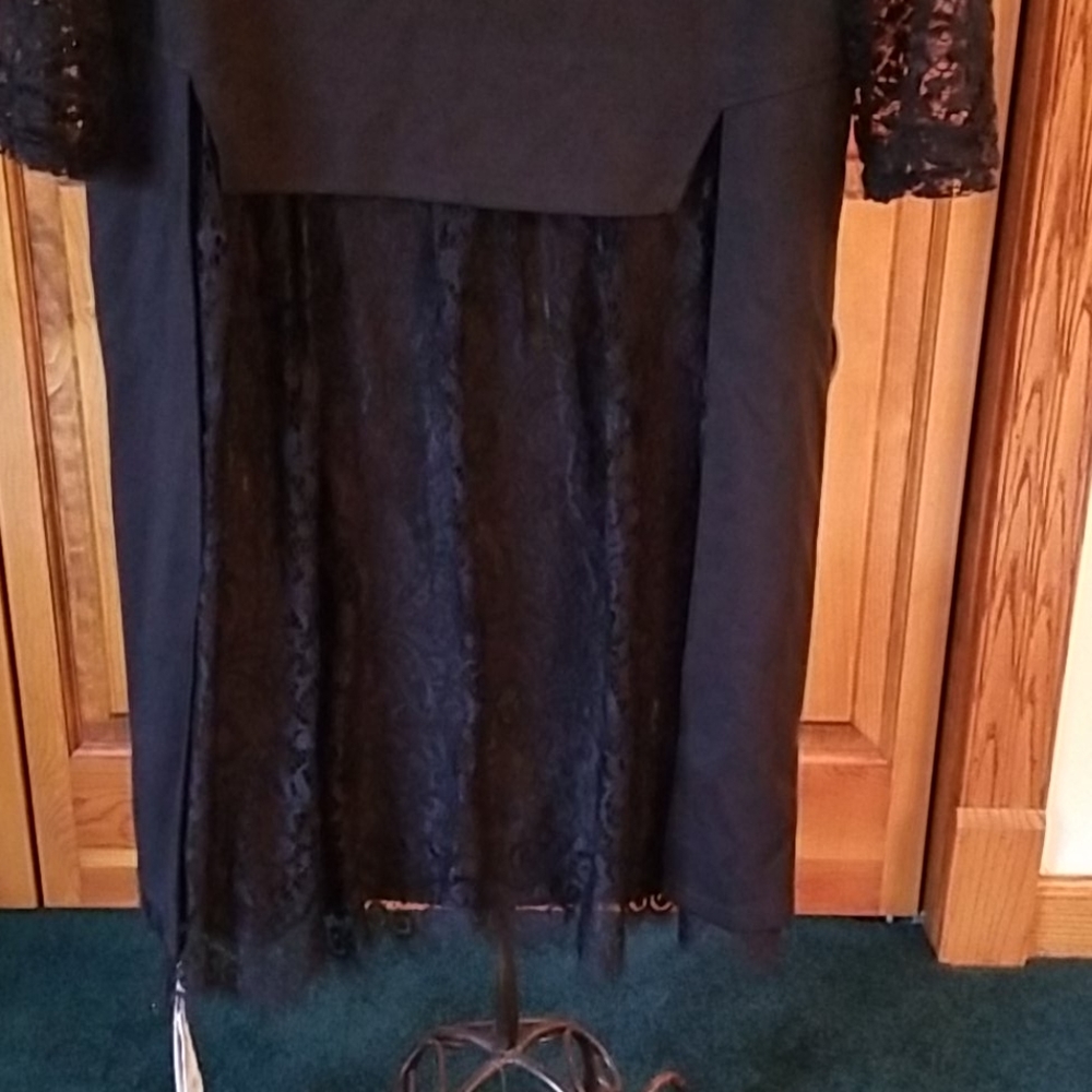 Dress - Picture 2 of 4